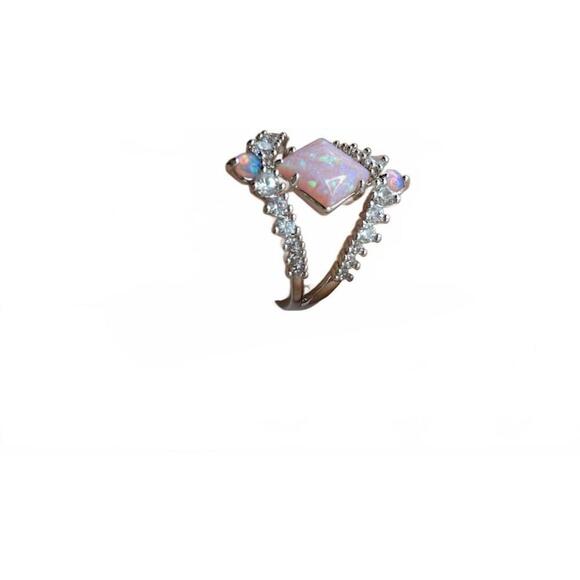 Stylish Vintage Opal Ring with Crystal Accents Size 7 - Picture 4 of 9